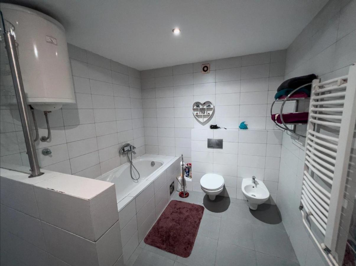 Owl Apartment Belgrado Exterior foto